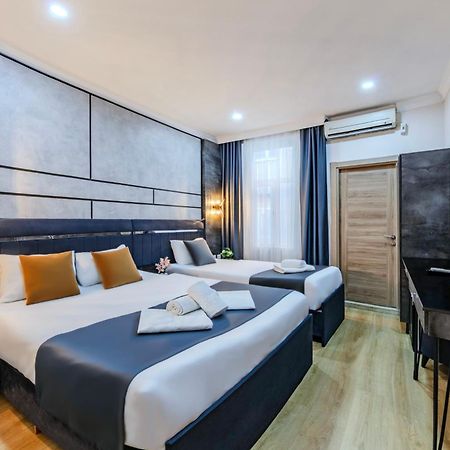 La Pazza Suites Istanbul Exteriör bild