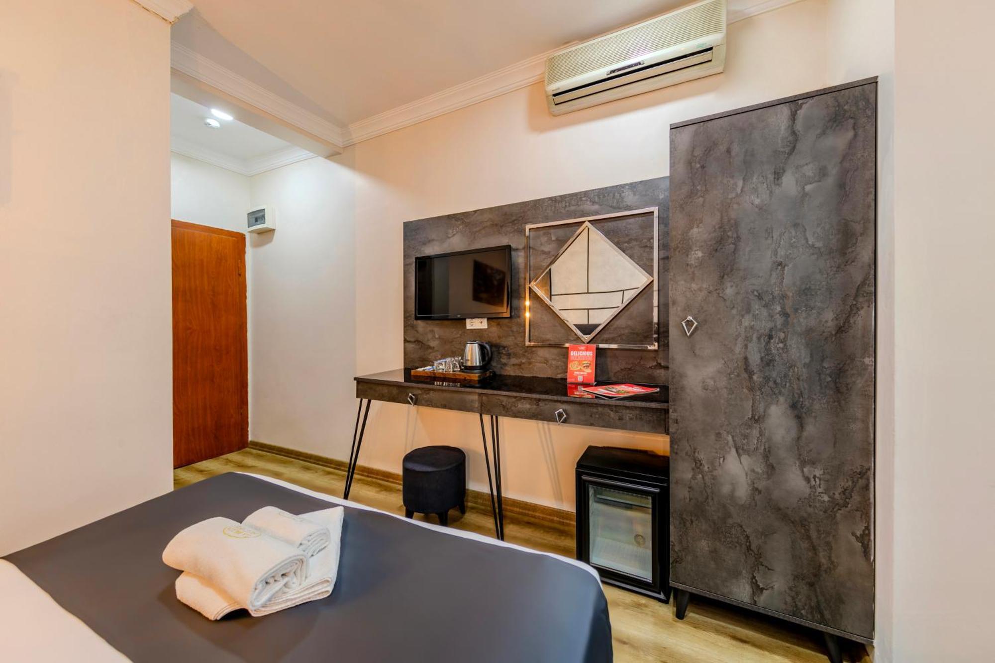 La Pazza Suites Istanbul Exteriör bild
