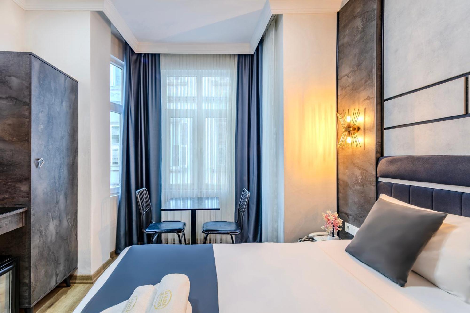 La Pazza Suites Istanbul Exteriör bild
