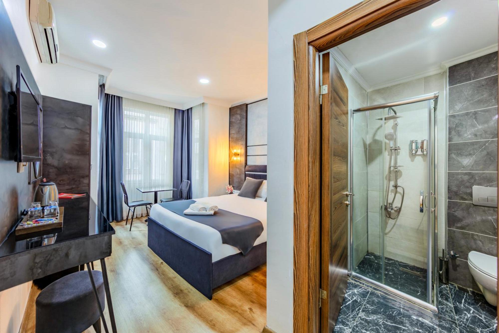 La Pazza Suites Istanbul Exteriör bild