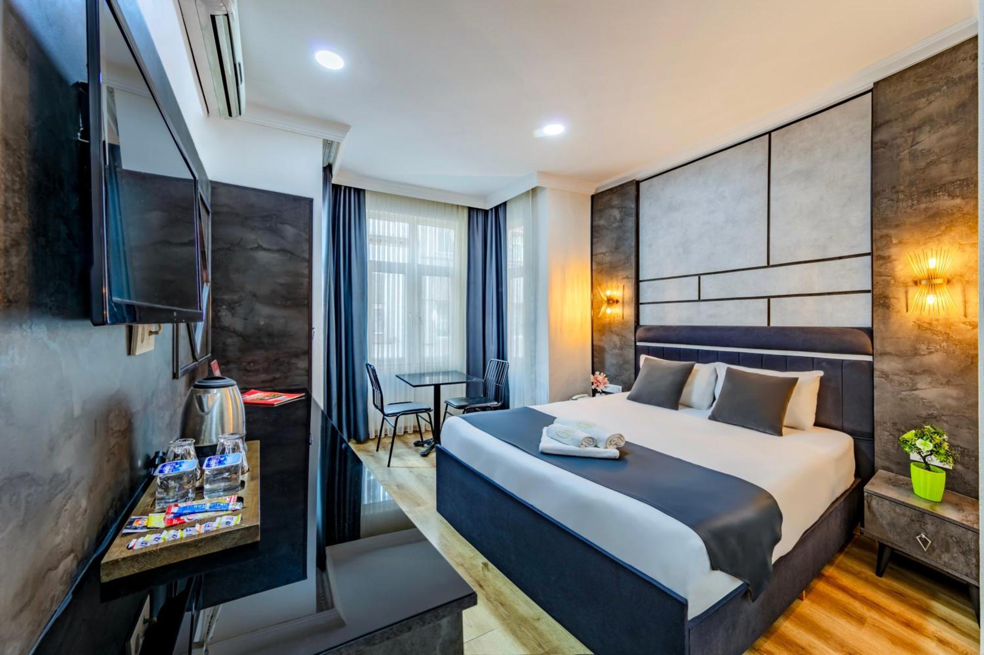La Pazza Suites Istanbul Exteriör bild