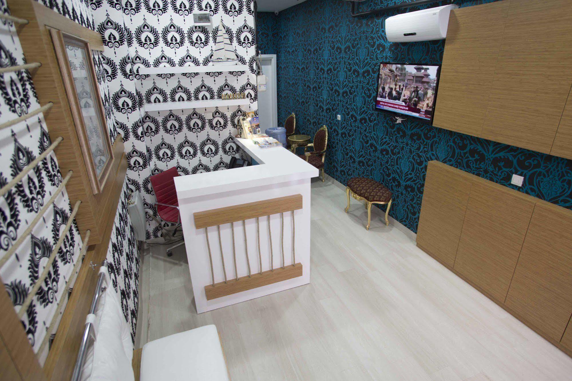 La Pazza Suites Istanbul Exteriör bild
