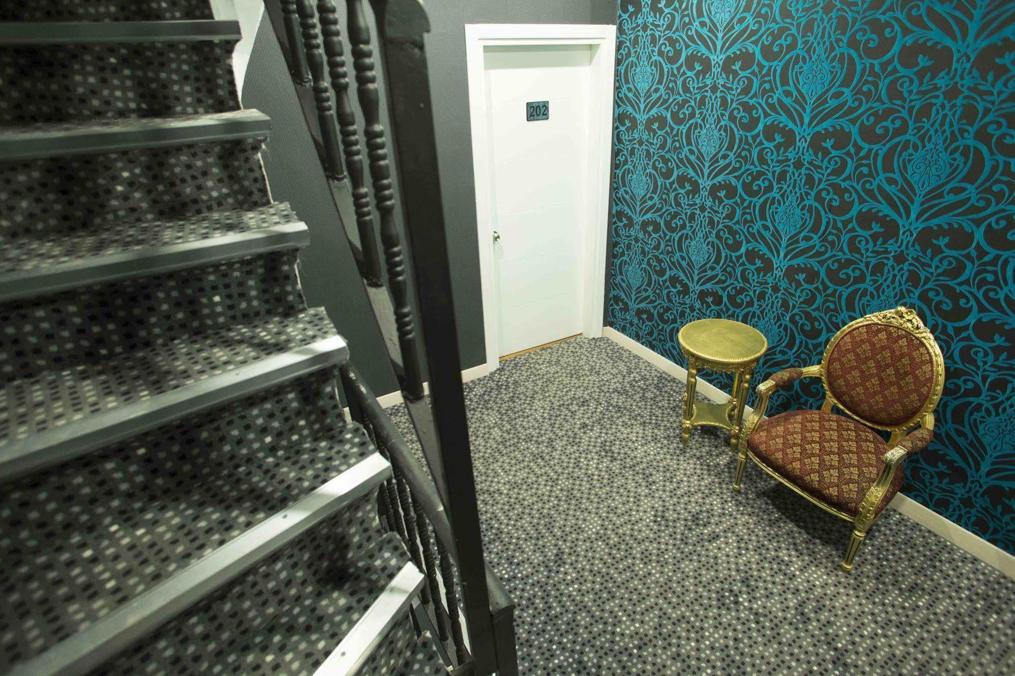 La Pazza Suites Istanbul Exteriör bild